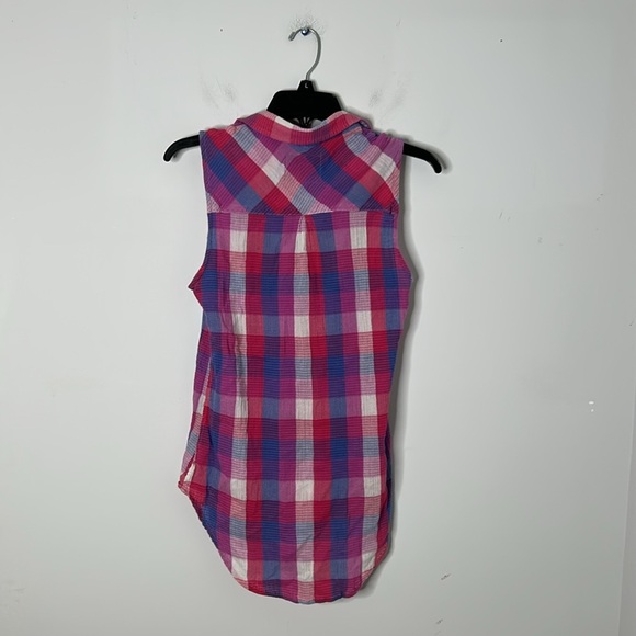Rails Hannah Plaid Navy/Raspberry Sleeveless Button Down Top - Picture 6 of 6